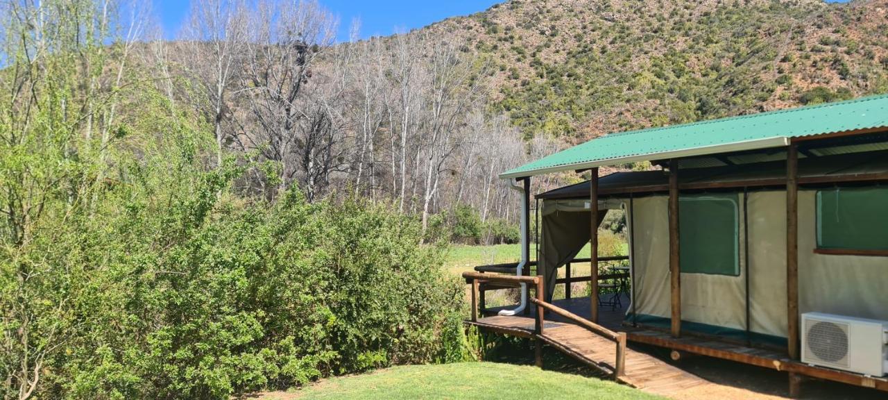 Old Mill Lodge, Seasonal Working Ostrich Farm & Restaurant, Oudtshoorn Esterno foto