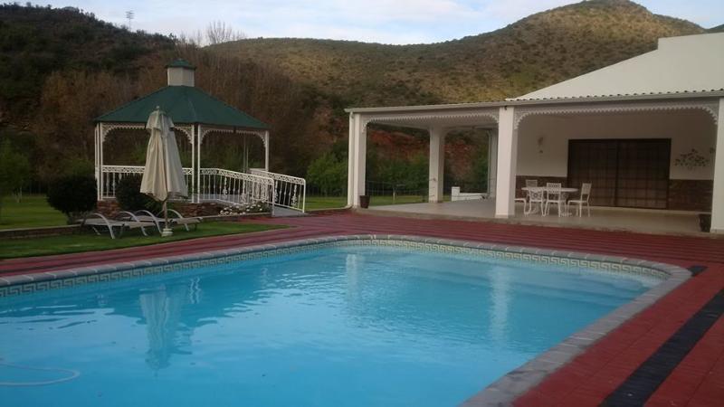 Old Mill Lodge, Seasonal Working Ostrich Farm & Restaurant, Oudtshoorn Esterno foto